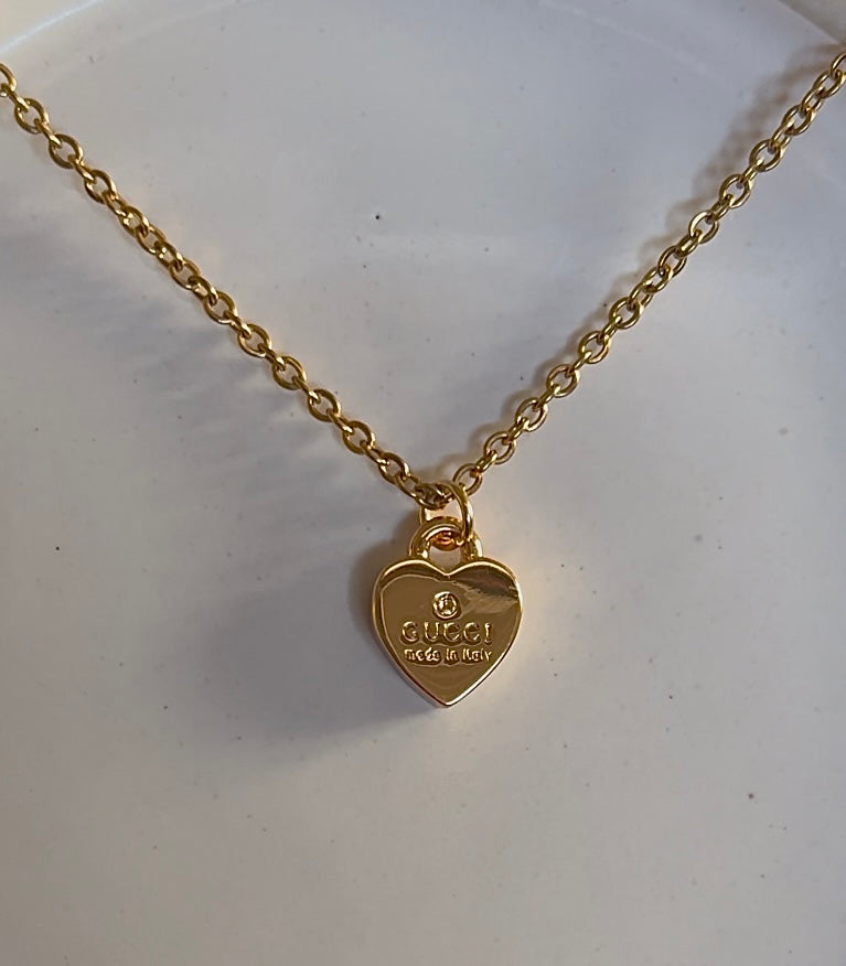 GUCCI DAINTY HEART NECKLACE GOLD