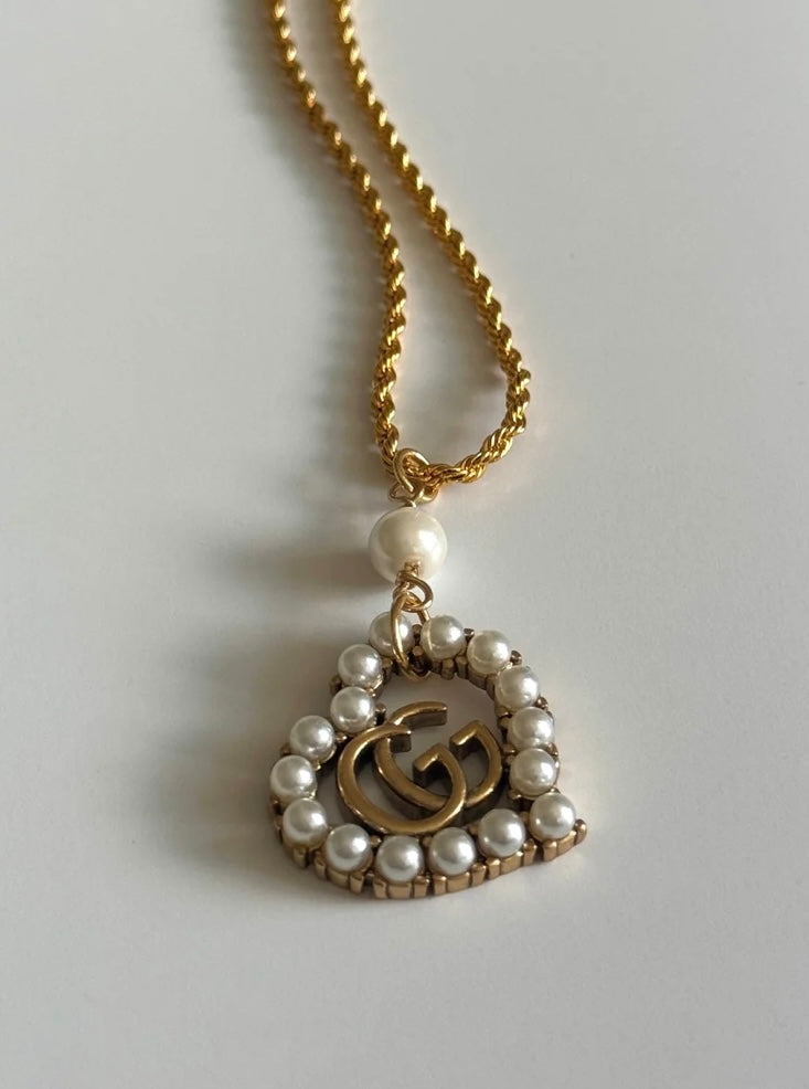 GUCCI PEARL HEART NECKLACE (pre-order)