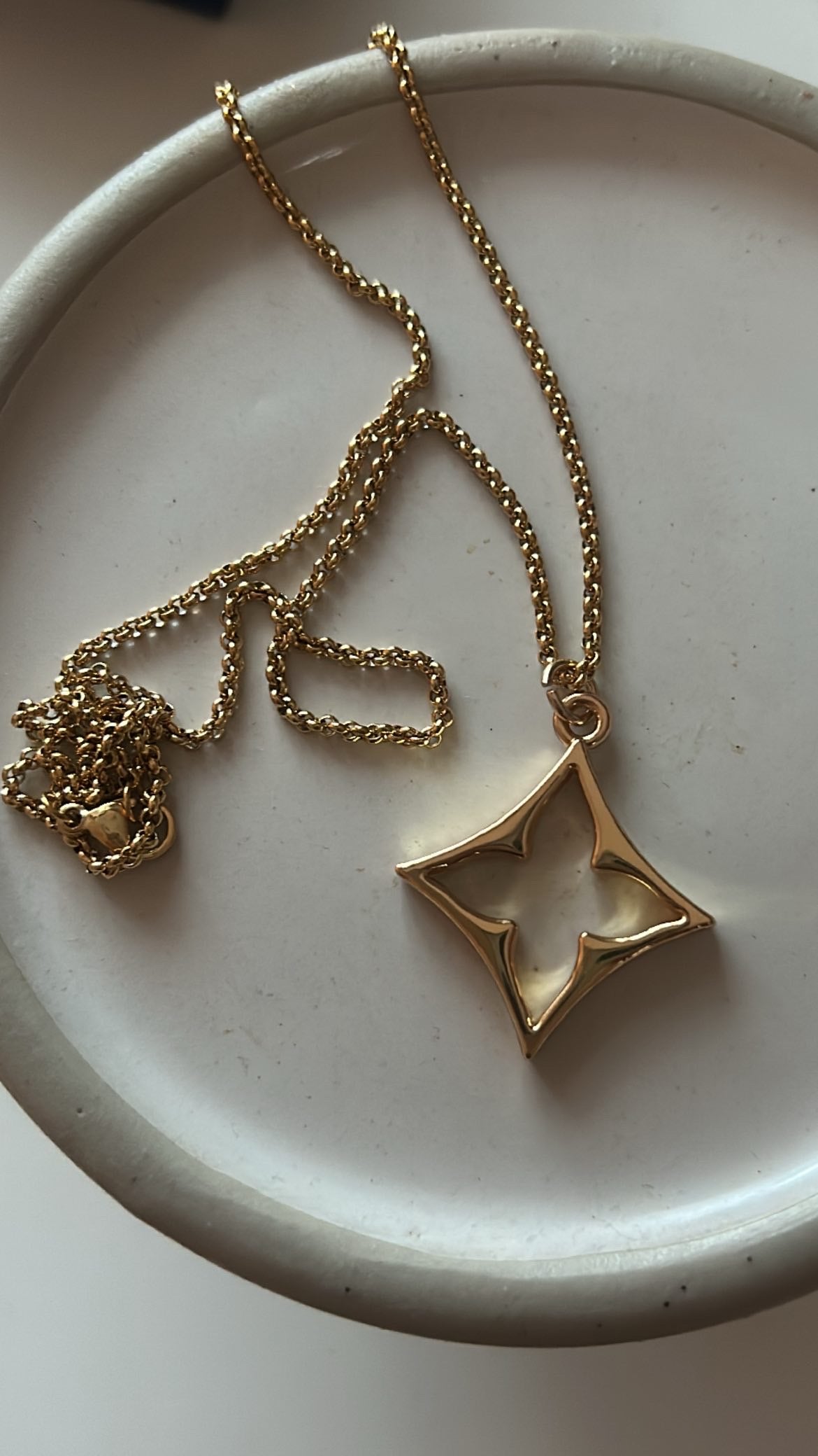LOUIS VUITTON STAR LOGO NECKLACE (CHAIN 2)