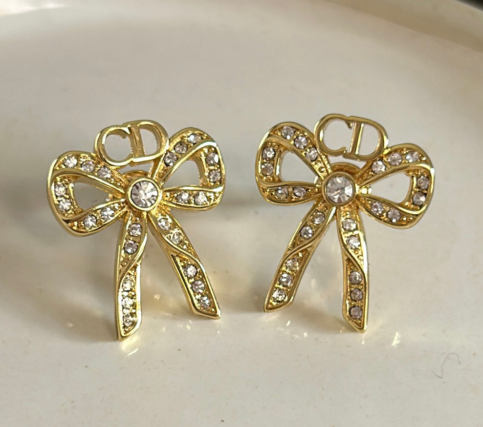 DIOR CD BOW EARRINGS (pre-order)