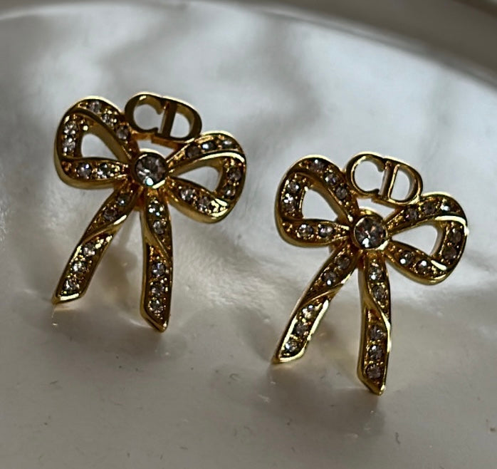 DIOR CD BOW EARRINGS (pre-order)