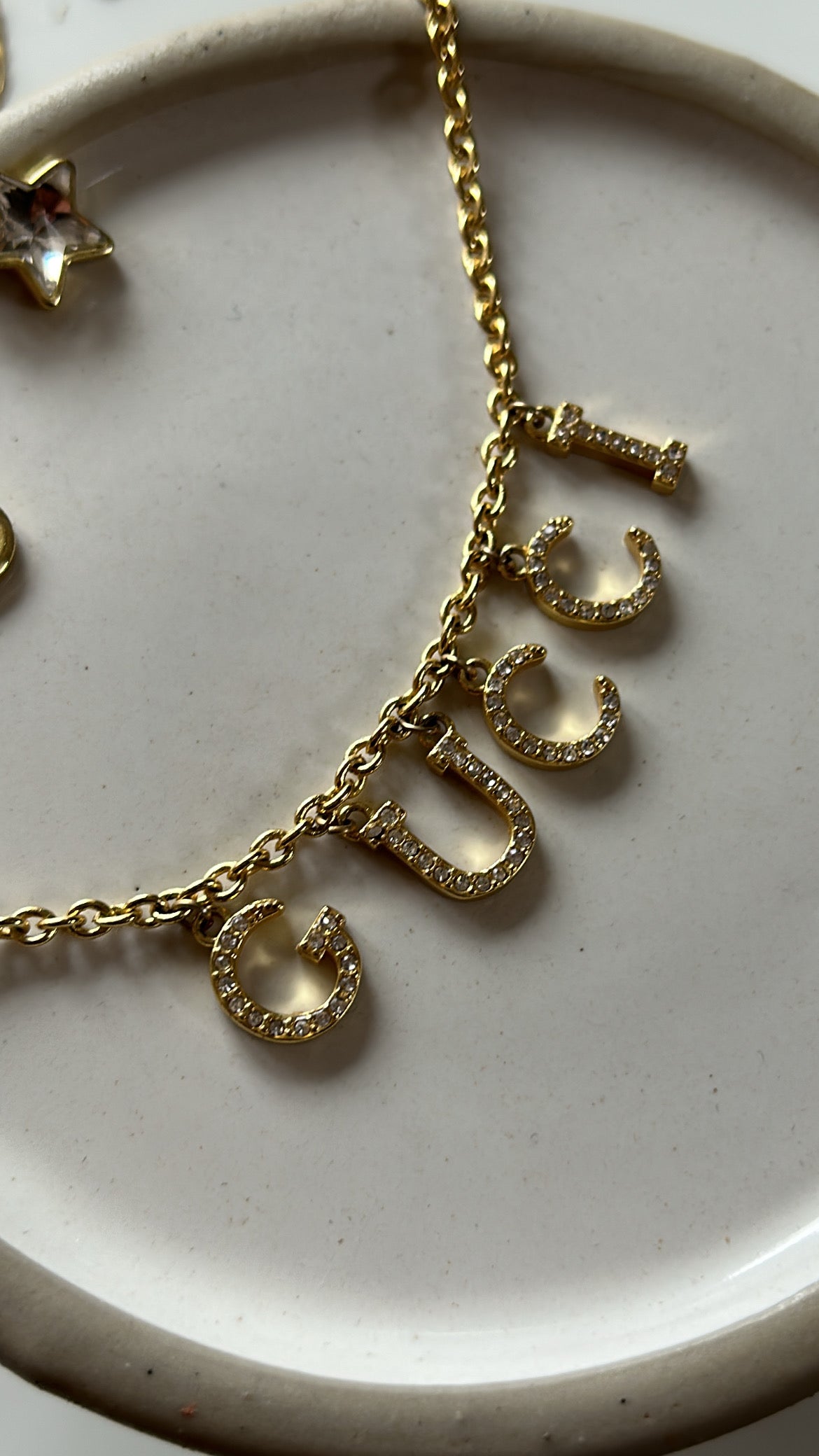GUCCI DIAMANTÉ LETTER NECKLACE
