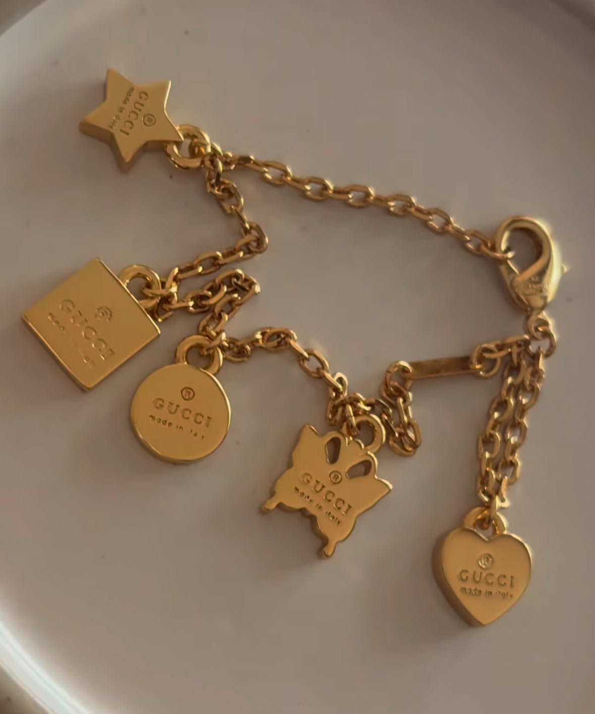 GUCCI DAINTY HEART NECKLACE GOLD