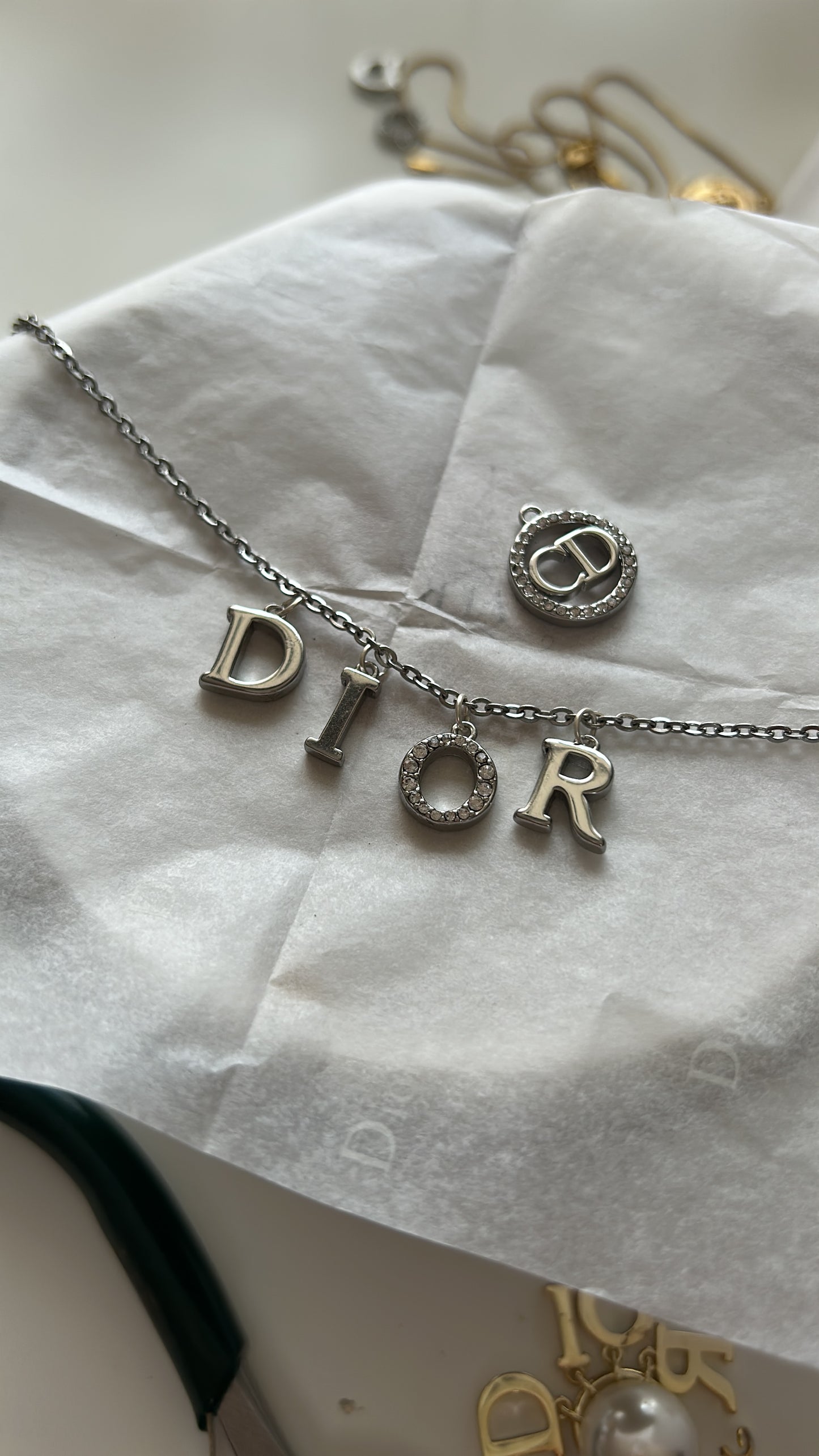DIOR SILVER LETTER NECKLACE (pre-order)