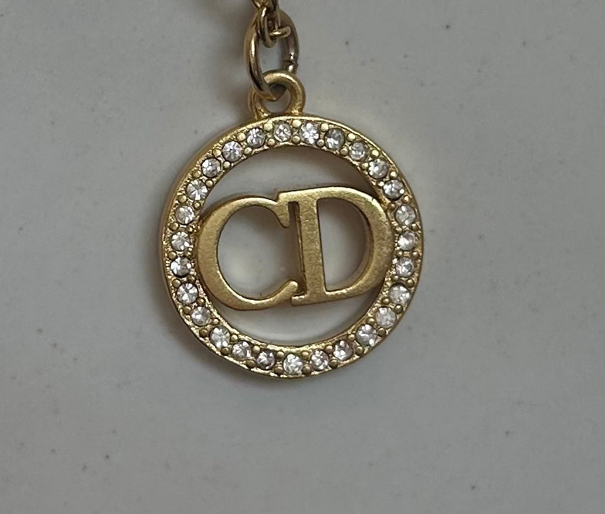 DIOR CD GOLD VINTAGE CIRCLE NECKLACE