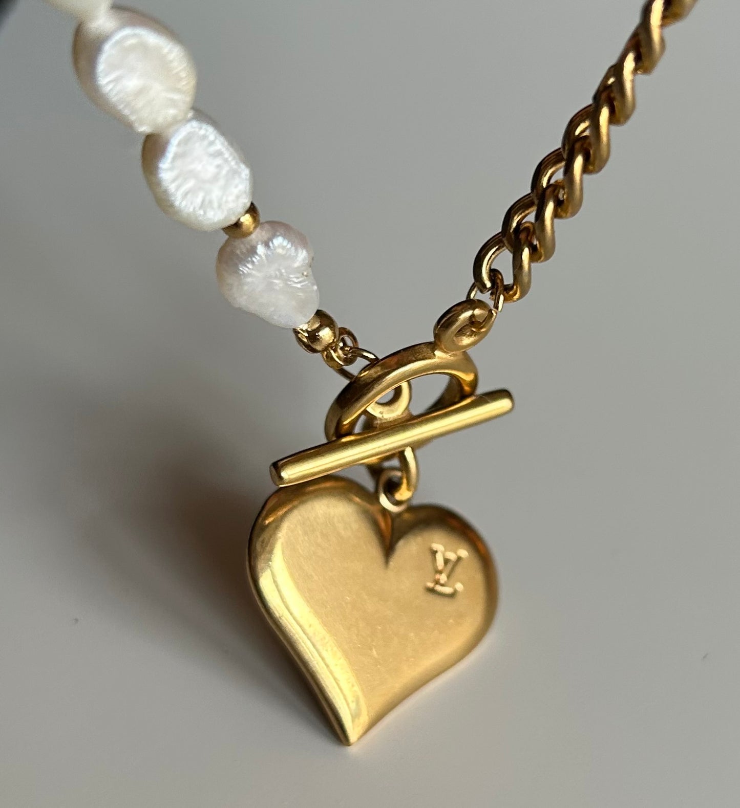 LOUIS VUITTON HEART CLASP NECKLACE