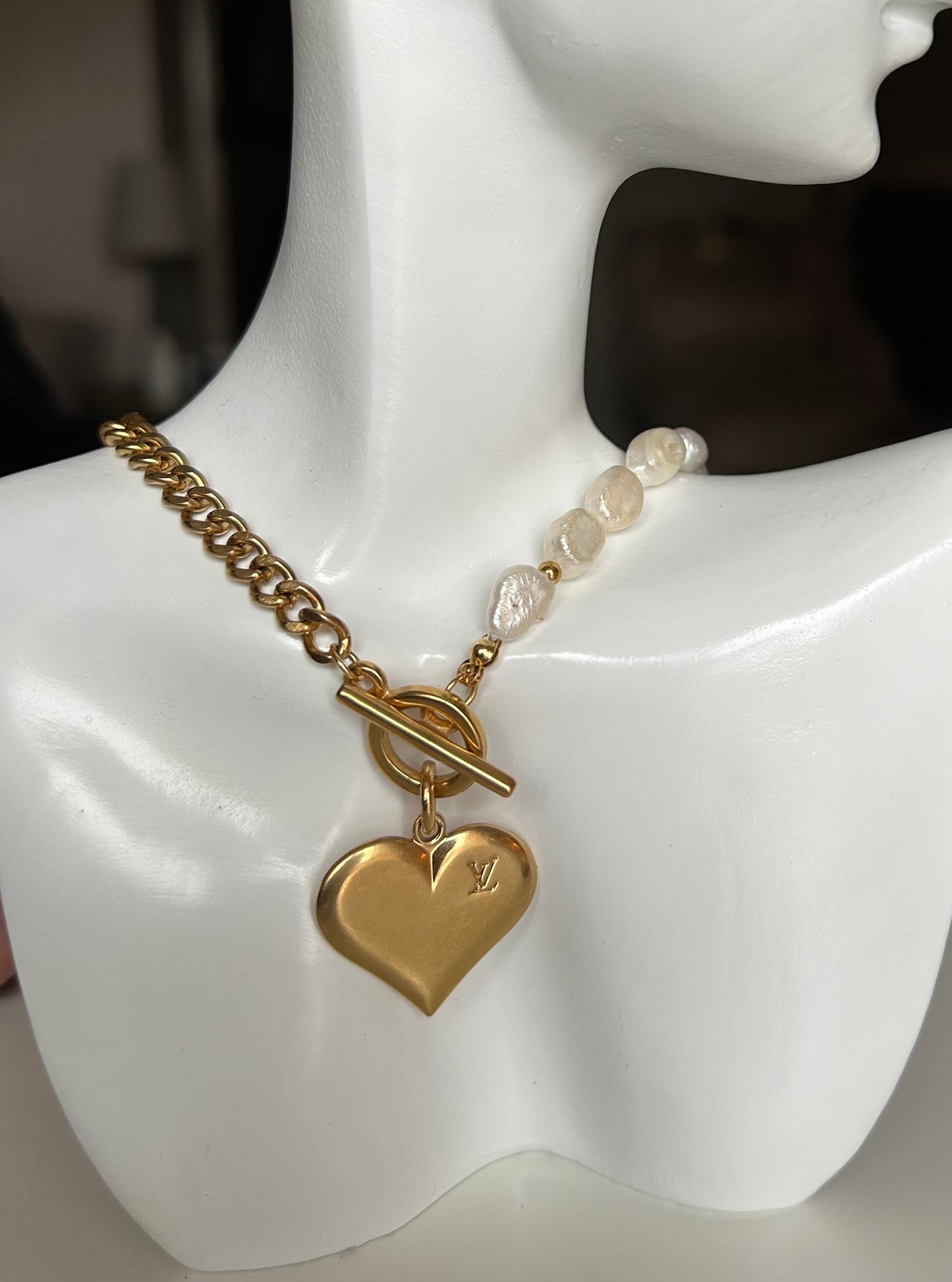 LOUIS VUITTON HEART CLASP NECKLACE