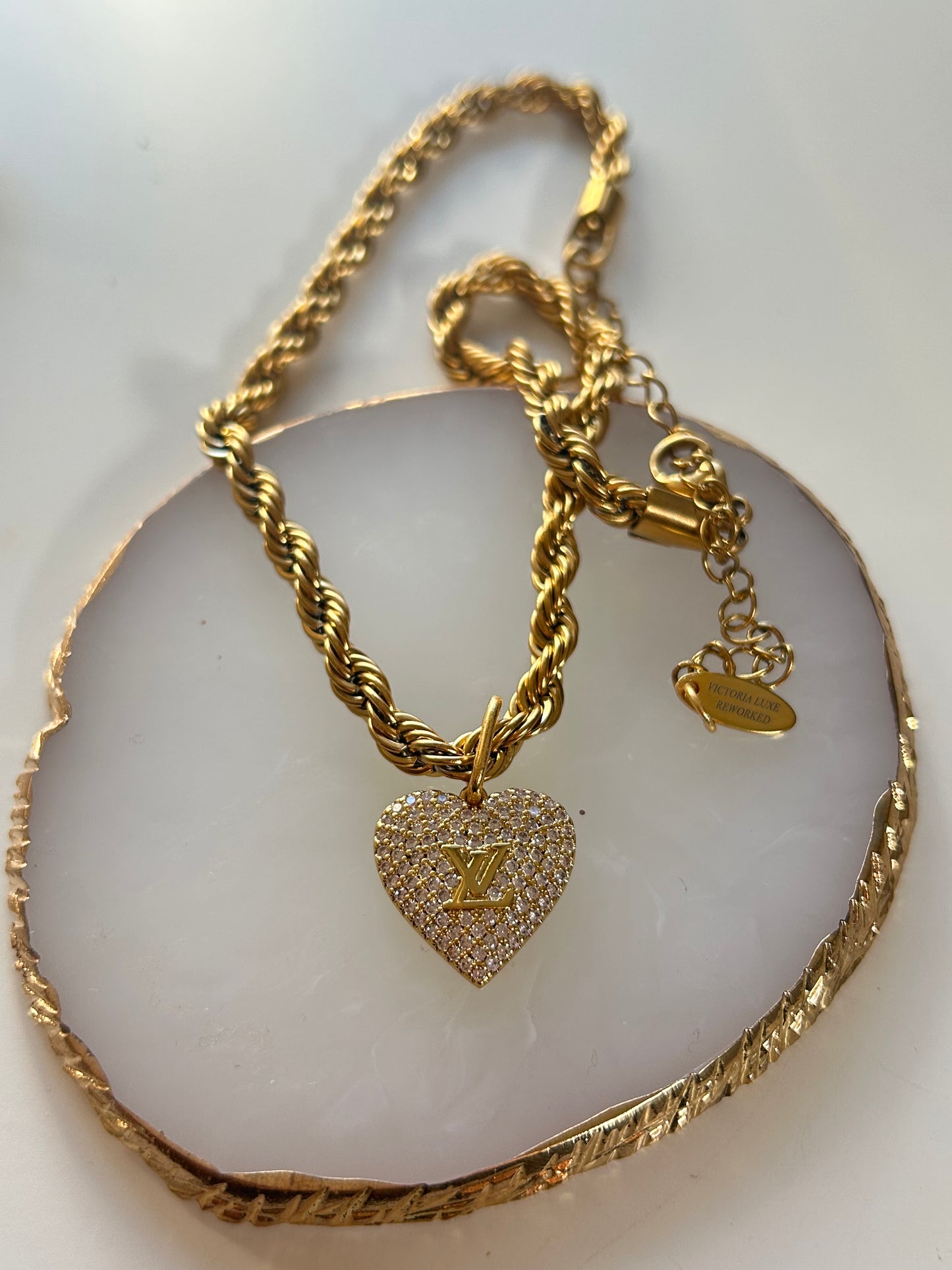 LOUIS VUITTON DIAMANTÉ HEART NECKLACE(pre-order)