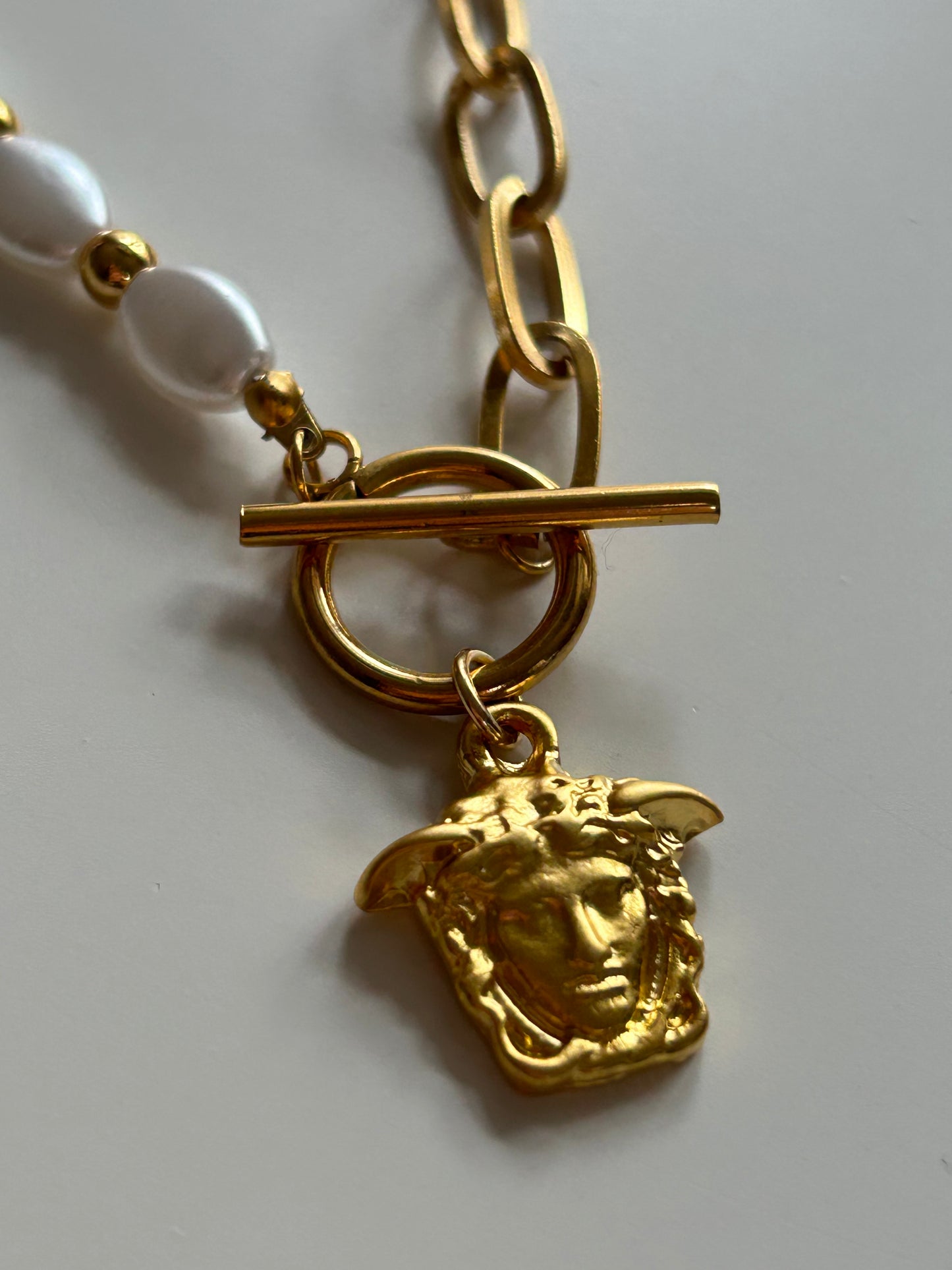 VERSACE PEARL & GOLD TOGGLE NECKLACE
