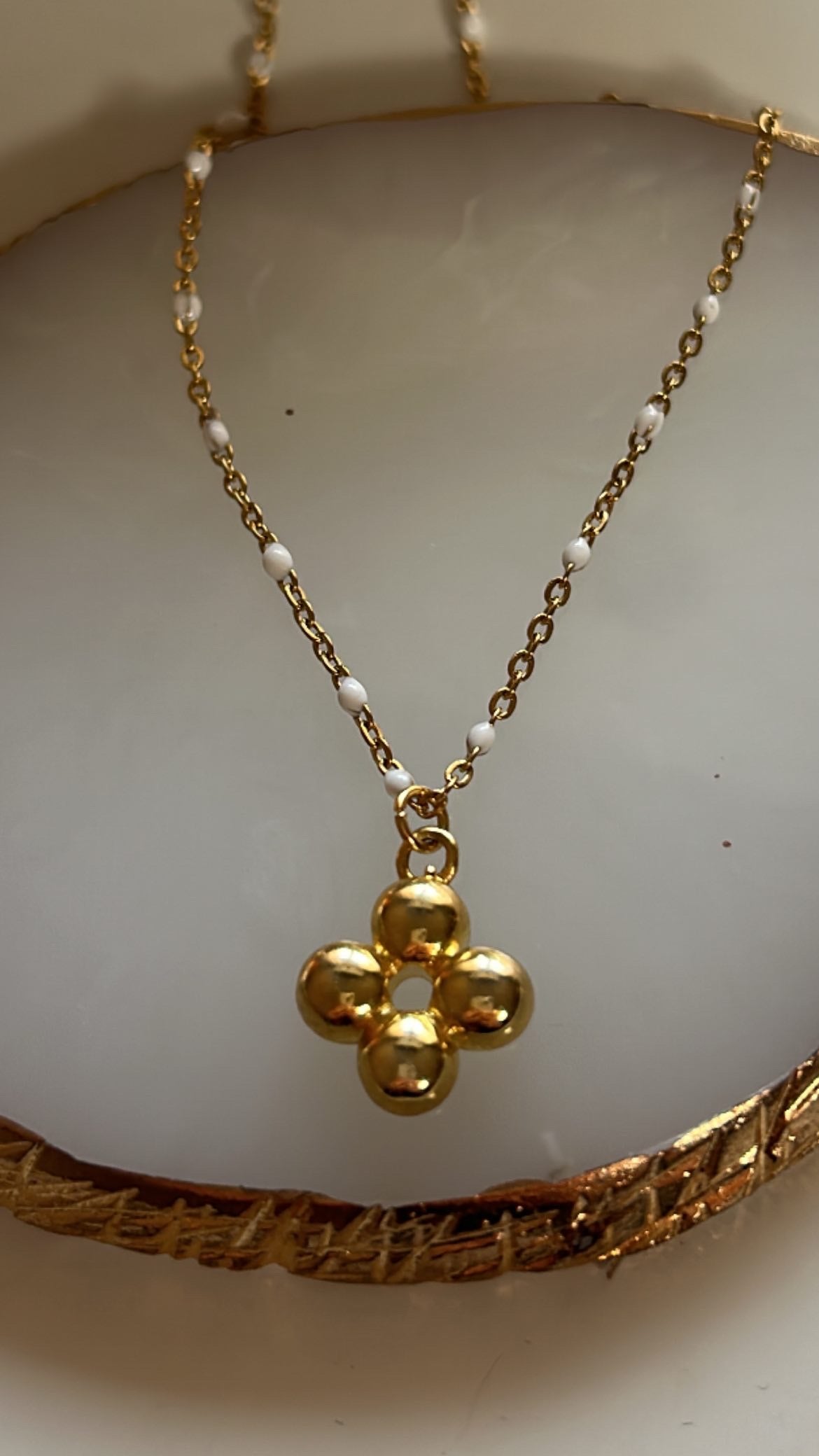 LOUIS VUITTON VINTAGE FLOWER DAINTY NECKLACE
