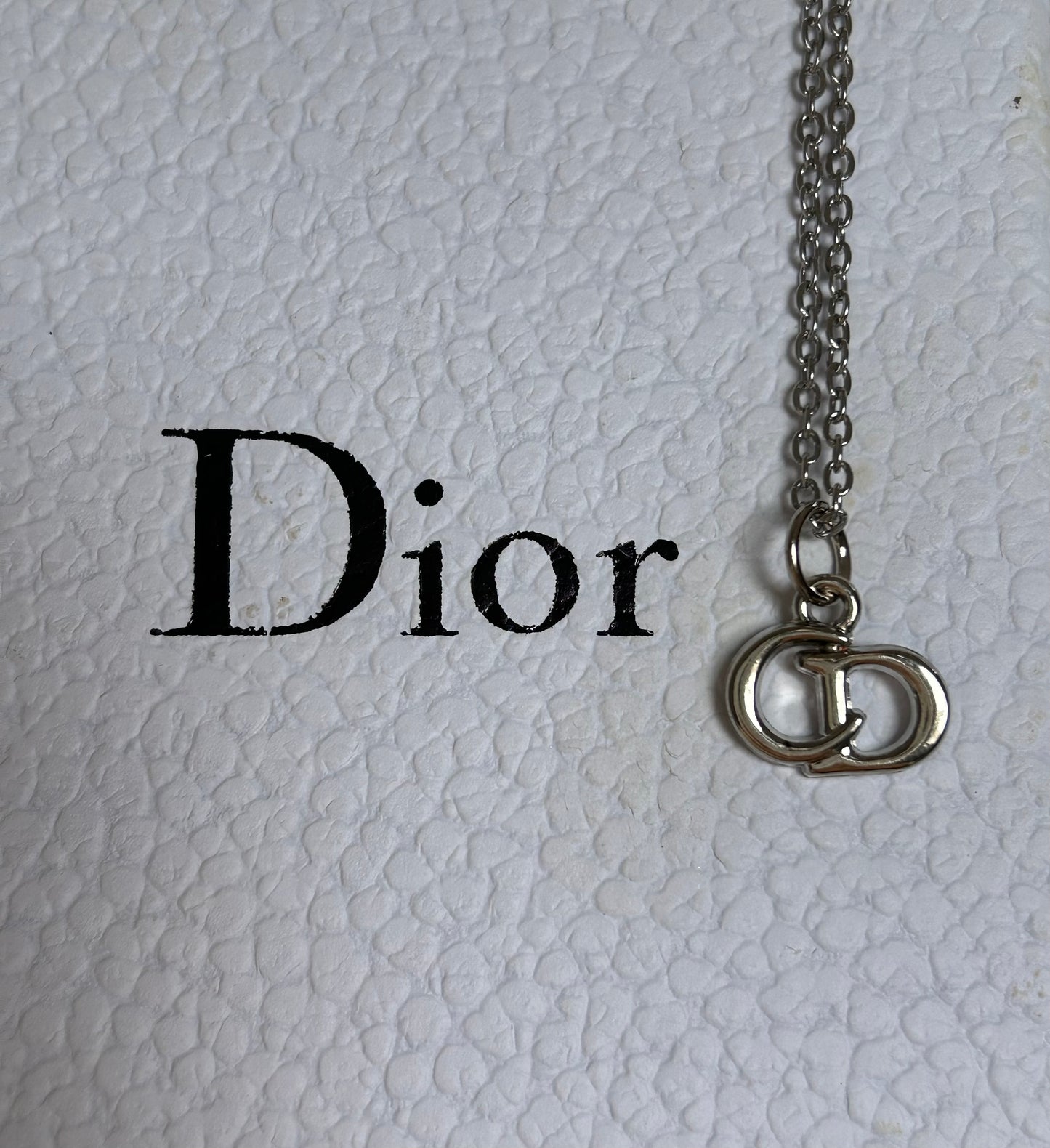 DIOR CD LOGO DAINTY NECKLACE
