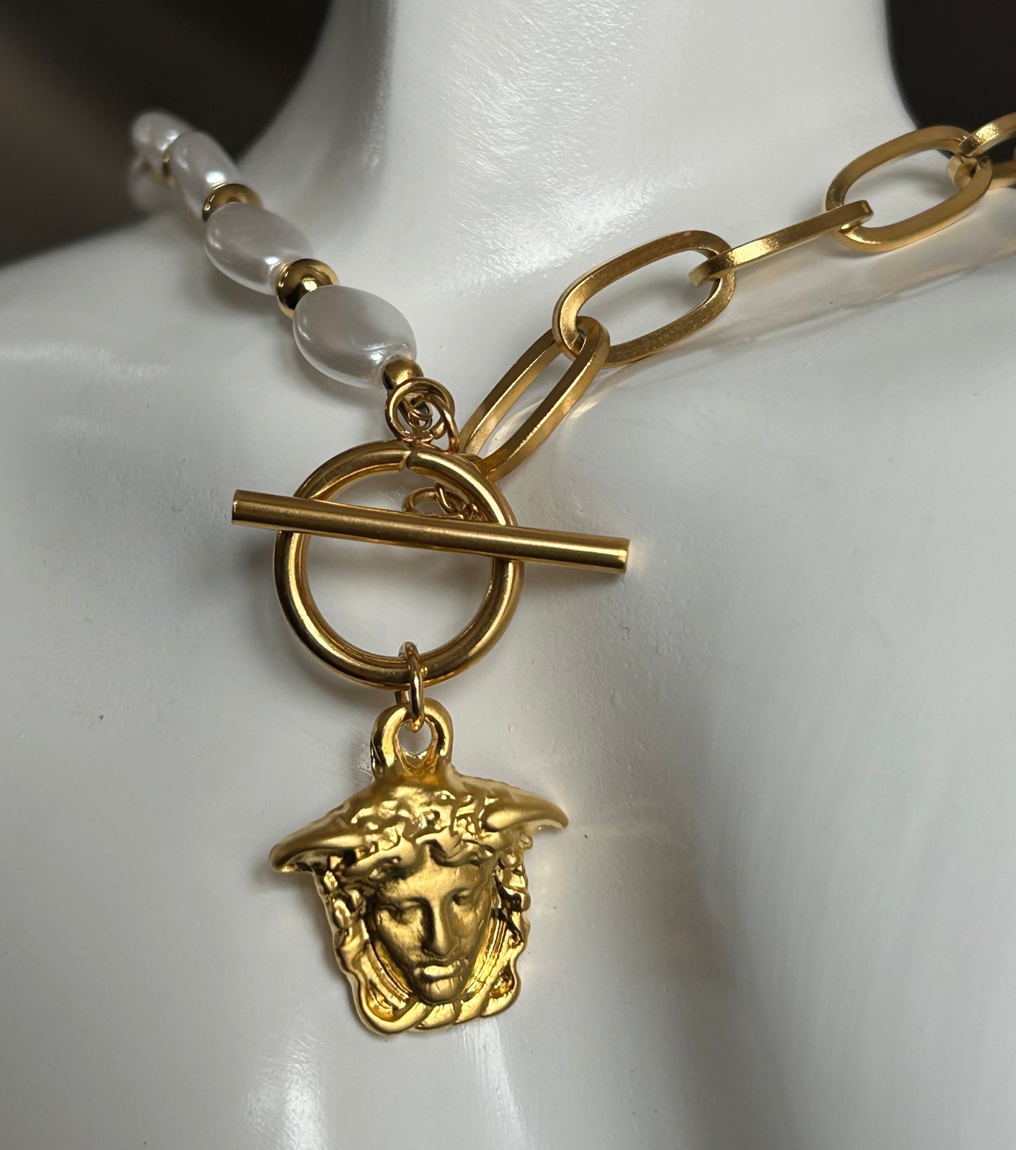 VERSACE PEARL & GOLD TOGGLE NECKLACE