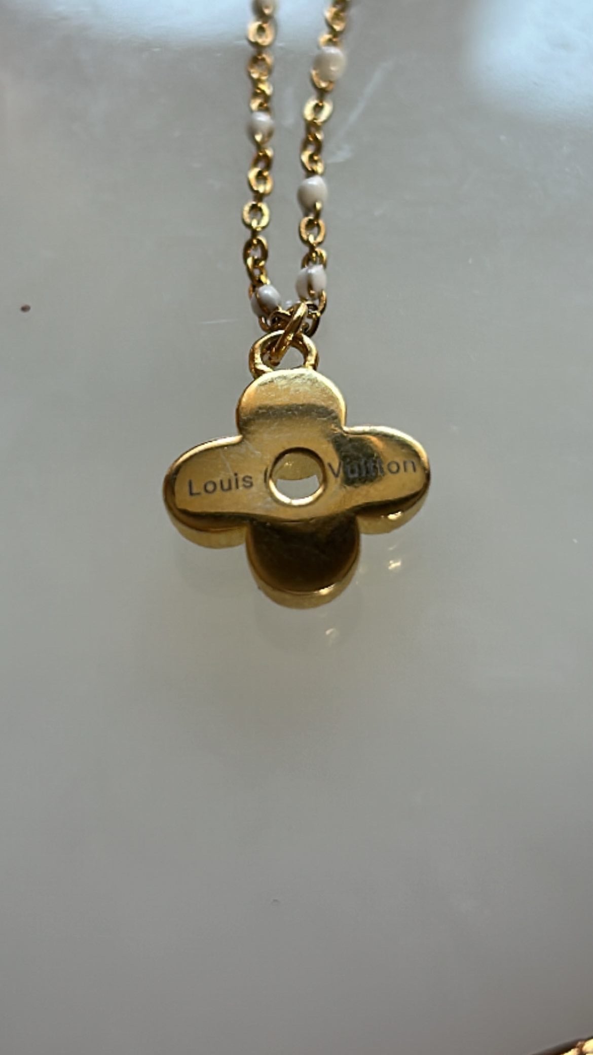 LOUIS VUITTON VINTAGE FLOWER DAINTY NECKLACE