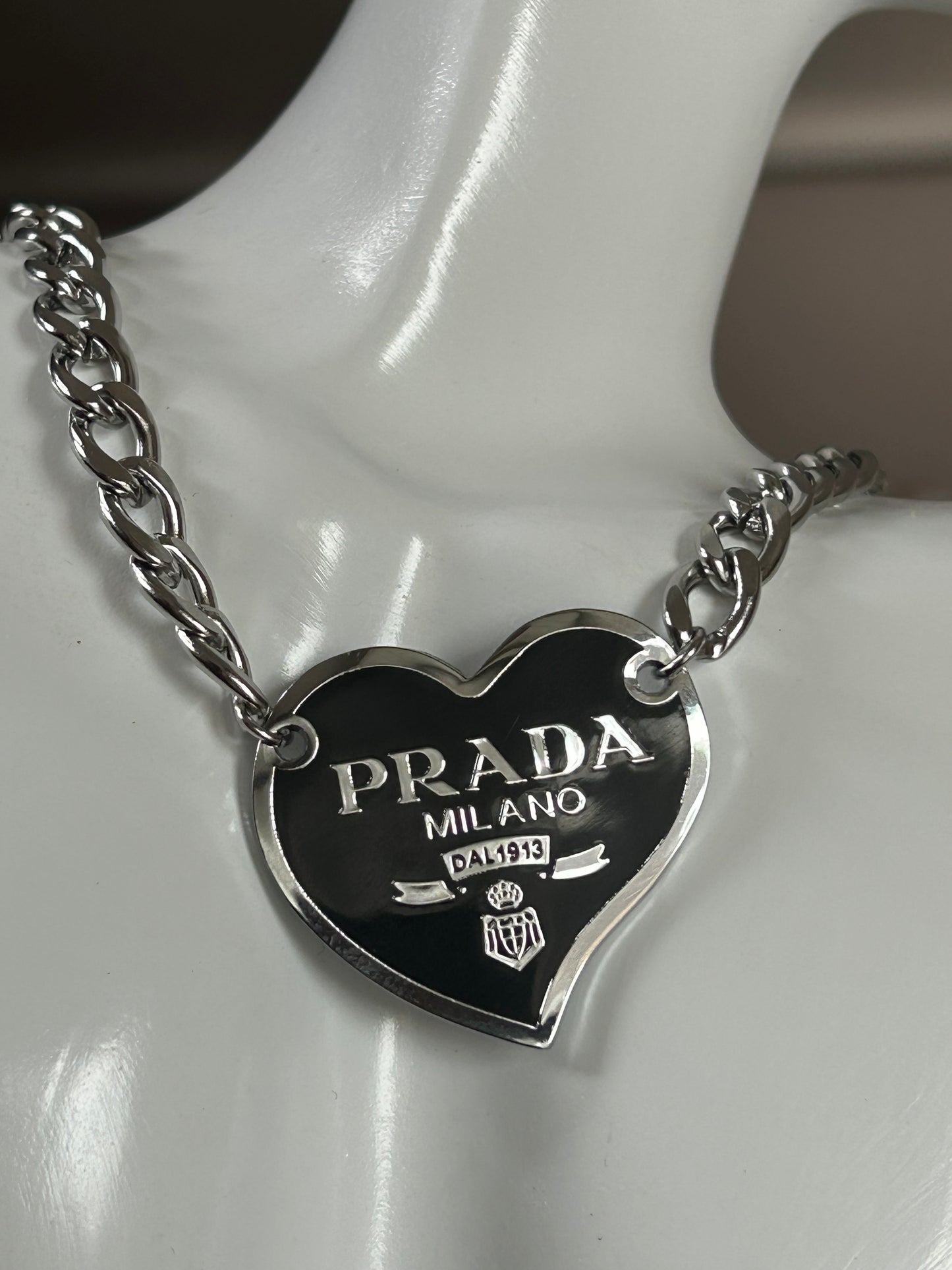BLACK PRADA HEART SILVER