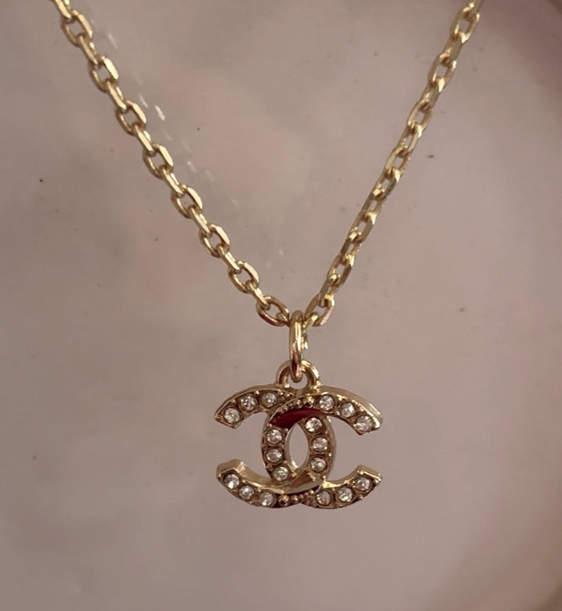 CC CHANEL DIAMANTÉ GOLD NECKLACE