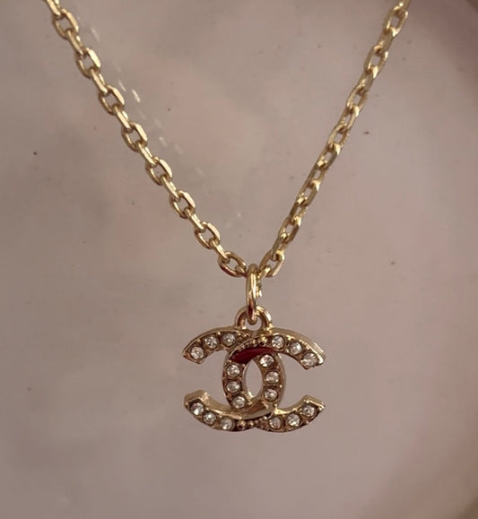 CC CHANEL DIAMANTÉ GOLD NECKLACE