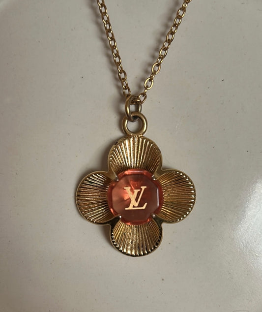 LOUIS VUITTON FLEUR VINTAGE NECKLACE (rare)