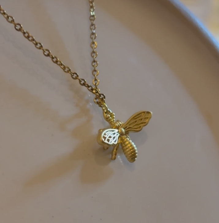 DIOR GOLD BEE NECKLACE