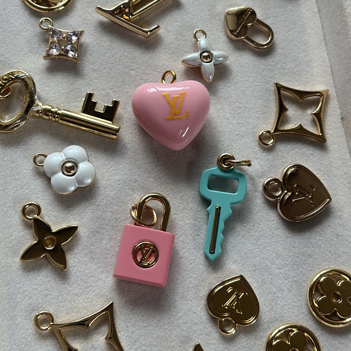 LOUIS VUITTON BLUE KEY ICONICS NECKLACE