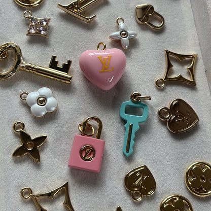 LOUIS VUITTON BLUE KEY ICONICS NECKLACE