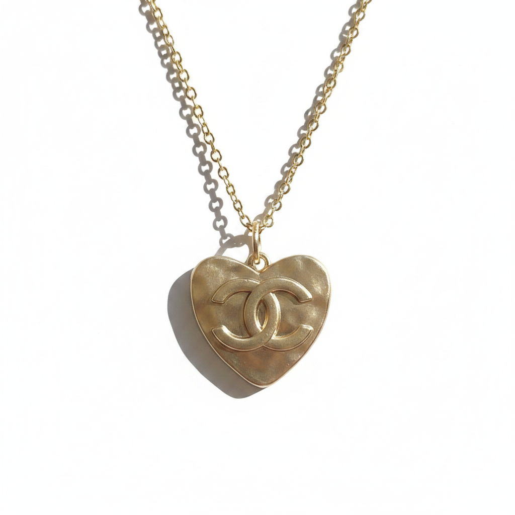CHANEL VINTAGE HEART NECKLACE (pre-order)