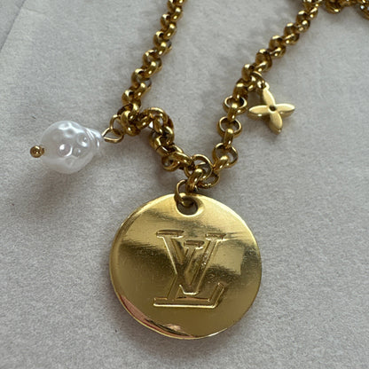 LOUIS VUITTON PEARL CHARM COIN NECKLACE (SUPER RARE)