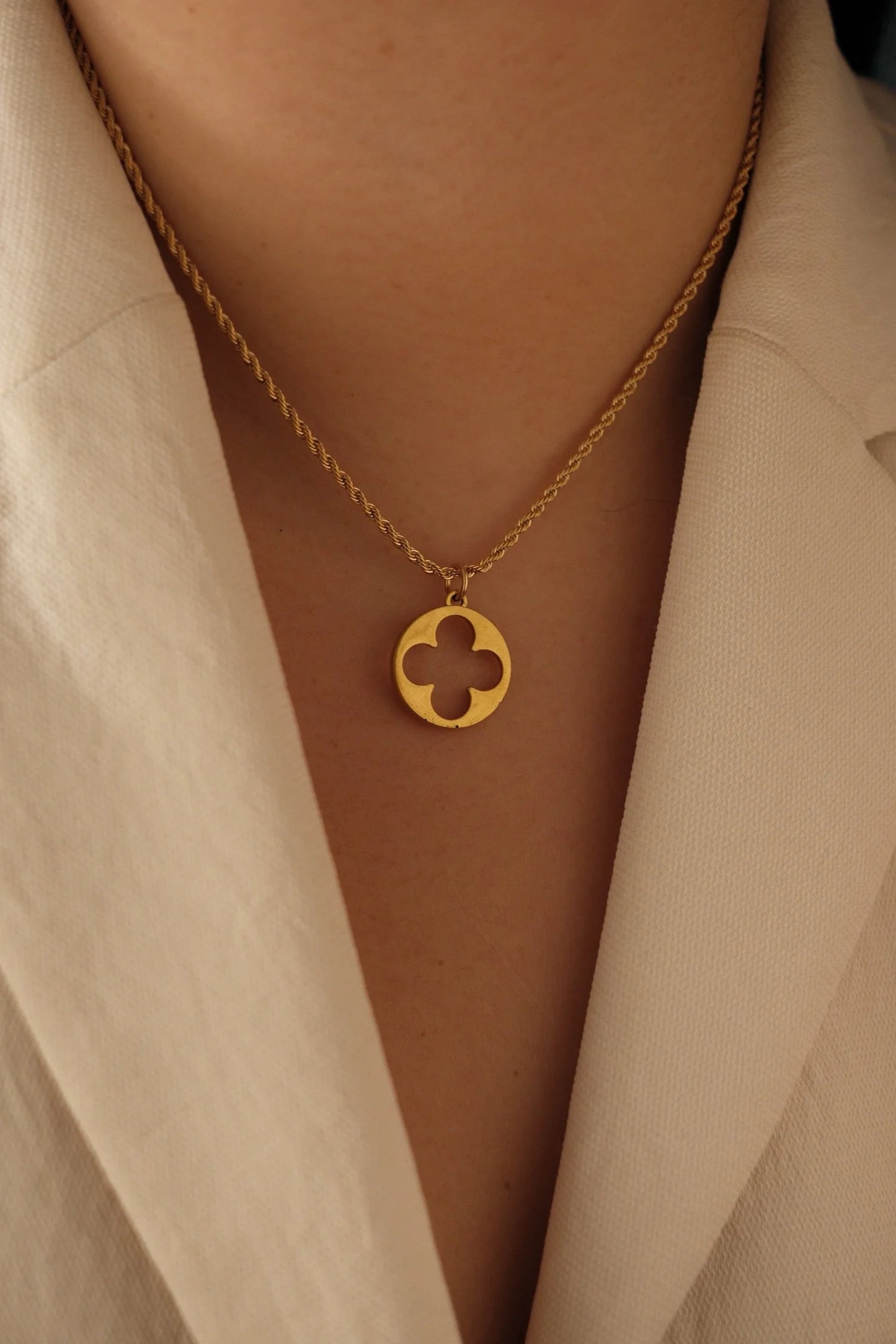 LOUIS VUITTON FLEUR DE BLOSSOM NECKLACE