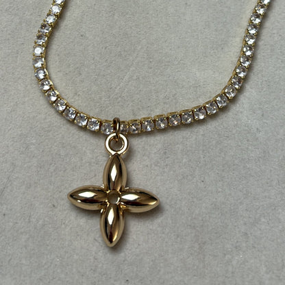 LOUIS VUITTON DIAMANTÈ STAR NECKLACE
