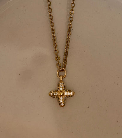 LOUIS VUITTON DIAMANTÈ STAR NECKLACE