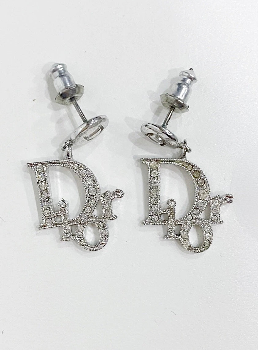 DIOR LETTER DIAMANTÉ EARRINGS