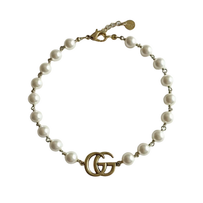 GUCCI STATEMENT PEARL GG LOGO CHOKER
