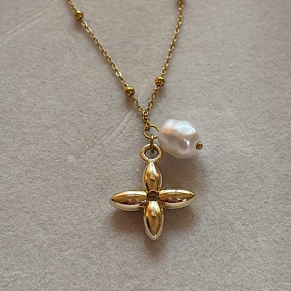 LOUIS VUITTON PEARL CHARM STAR NECKLACE