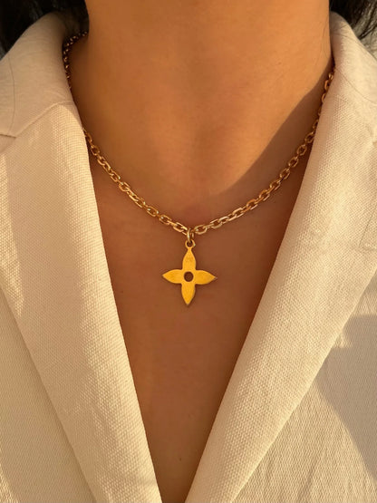 LOUIS VUITTON FLEUR DE STAR NECKLACE