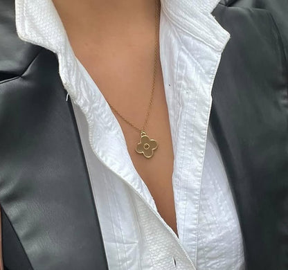 LOUIS VUITTON BLOOMING CHARM NECKLACE
