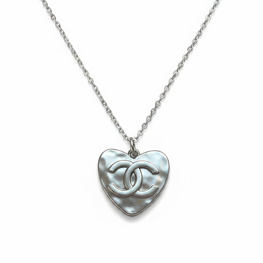 CHANEL VINTAGE HEART NECKLACE SILVER
