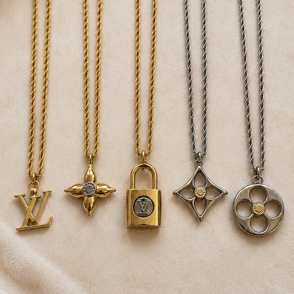 LOUIS VUITTON METALS LV NECKLACE