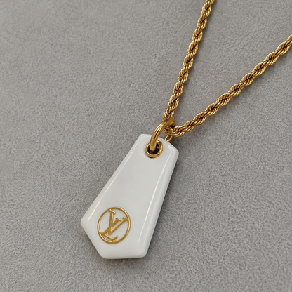 LOUIS VUITTON WHITE CHARM ICONICS NECKLACE