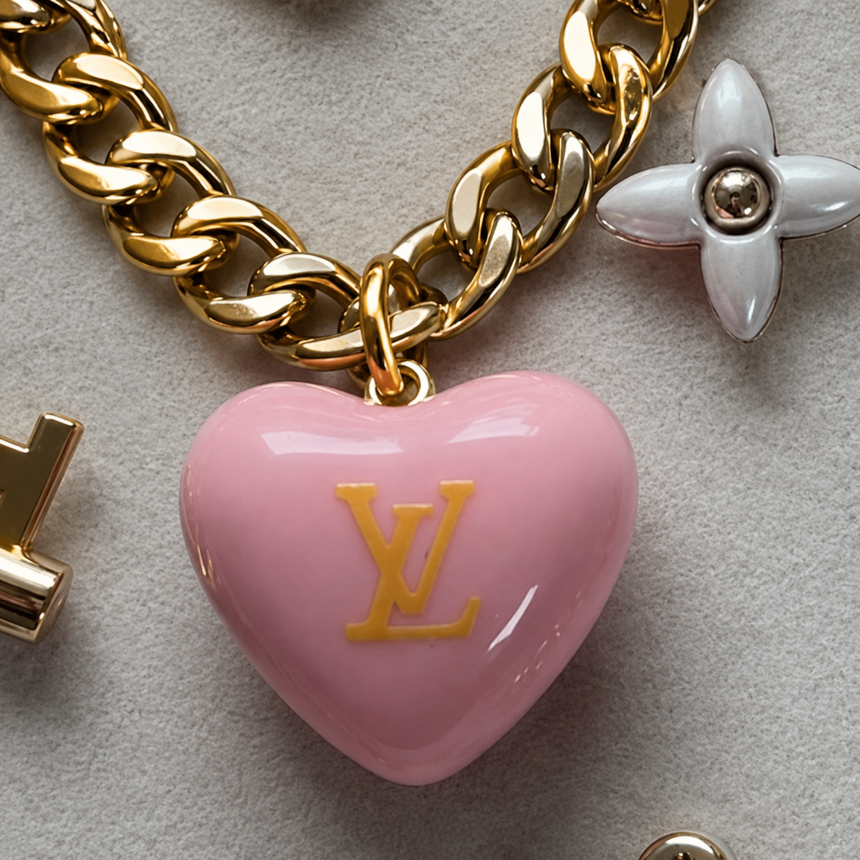 LOUIS VUITTON PINK ACRYLIC HEART NECKLACE
