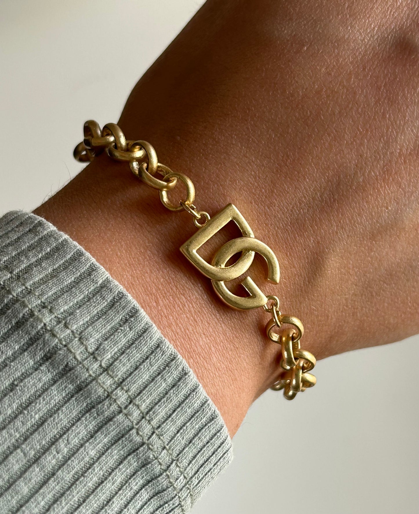 DOLCE & GABBANA LOGO BRACELET ( CHUNKY CHAIN )